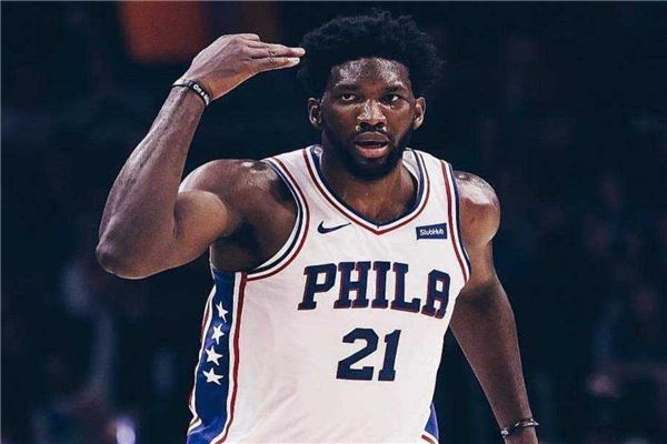 她在赛场外 她在赛场外